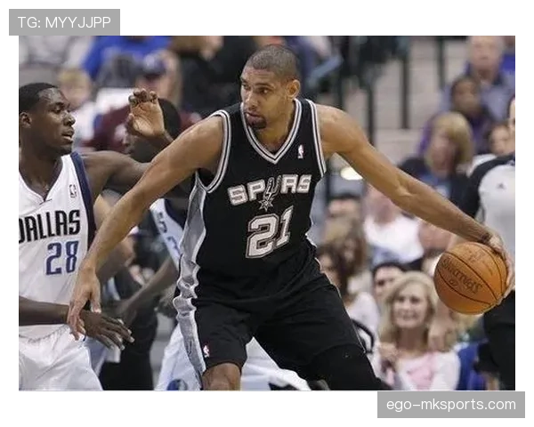 加内特背身单打牵扯锋线 与邓肯式防守形成对比